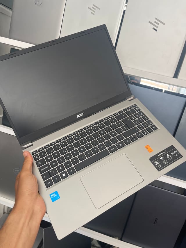 Acer Aspire AL15-33P - Intel Core 3 N355 - 8GB - 256 - 15"