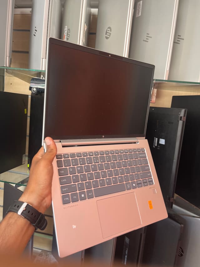 HP HP EliteBook 645 14 inch G11 Notebook PC - Ryzen 5 7535U - 16GB - 512 - 14"