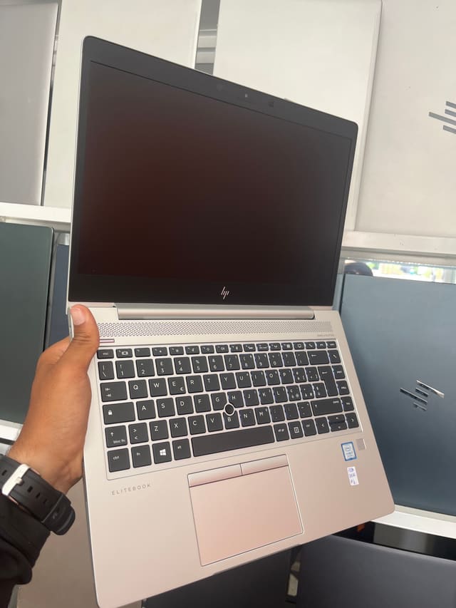 HP HP EliteBook 840 G6 - I7-8565U - 8GB - 256 - 14"