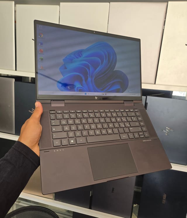 HP HP ENVY x360 2-in-1 Laptop 15-ey0xxx - Ryzen 7 5825U - 16GB - 512 - 15" (tactile)