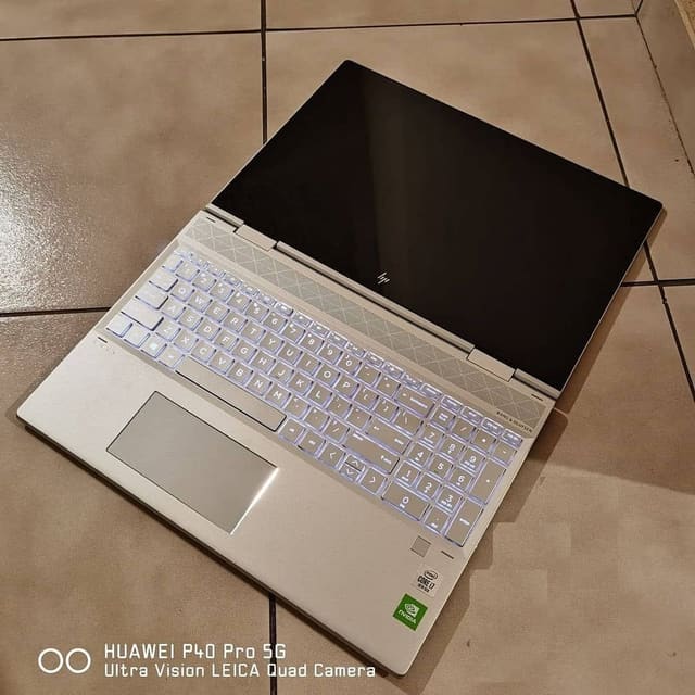 HP ENVY OLED x360 Convertible 15-dr1xxx - I7-10510U - 16GB - 128 - 15" (tactile) - GeForce MX250 / 3840x2160 4K UHD