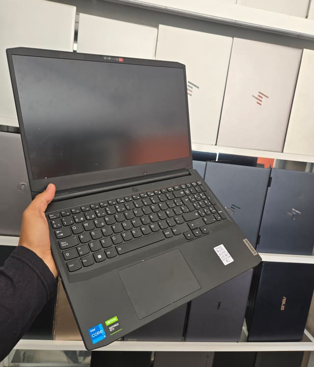 LENOVO IdeaPad Gaming 3 15IHU6 - I5-11320H - 16GB - 512 - 15" - GeForce GTX 1650