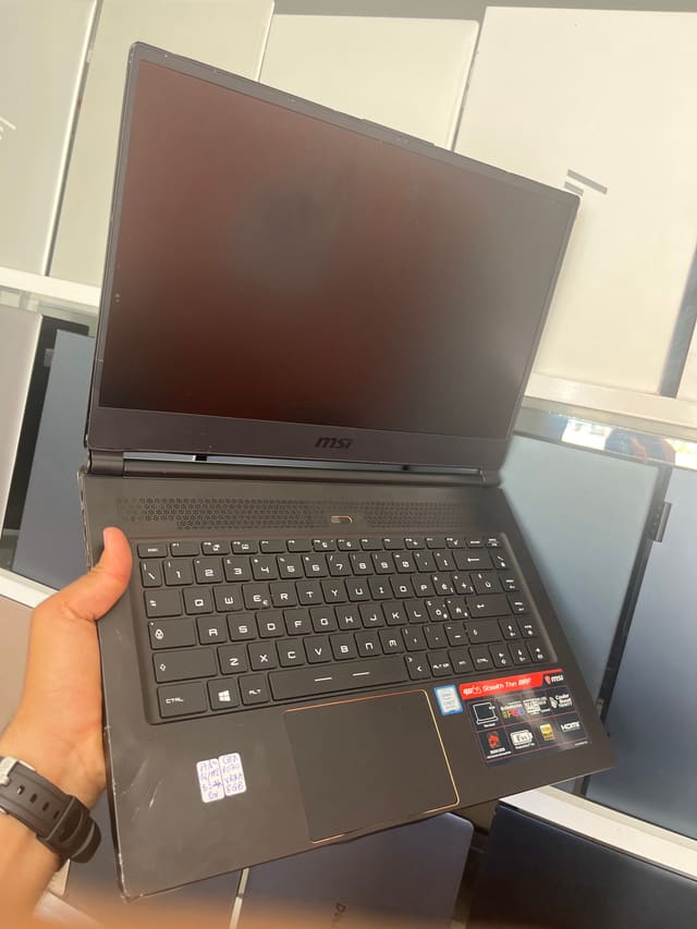 MSI GS65 Stealth Thin 8RF - I7-8750H - 16GB - 512 - 15" - GeForce GTX 1070 with Max-Q Design / 144Hz