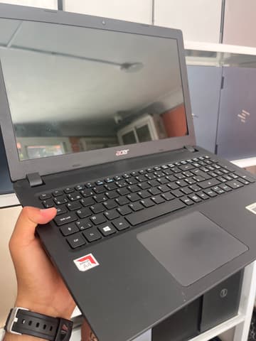Acer Aspire A315-21G - AMD A4-9120 RADEON R3, 4 COMPUTE CORES 2C+2G - 4GB - 256 - 15"