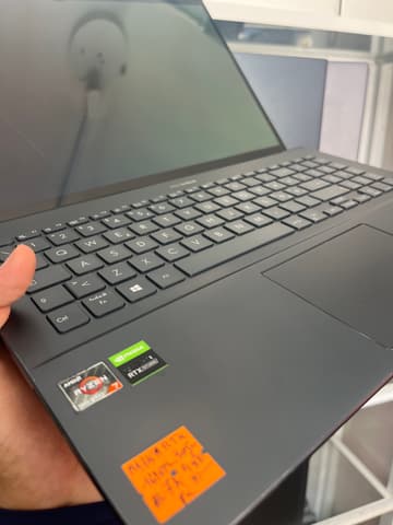 ASUS OLED Zenbook UX535QE_UM535QE - Ryzen 7 5800H - 16GB - 512 - 15" (tactile) - GeForce RTX 3050 Ti Laptop GPU