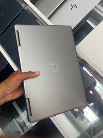 Dell Inc. Inspiron 7373 - I5-8250U - 8GB - 256 - 13" (tactile)