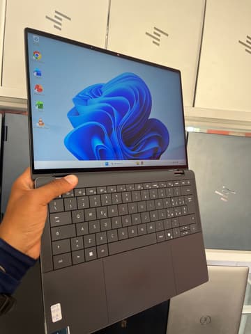 Dell Inc. Latitude 9450 2-in-1 - Intel Core Ultra 7 165U - 32GB - 512 - 14" (tactile) - 2560x1600 2.5K+