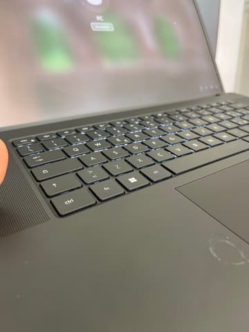 Dell Inc. Precision 5690 - Intel Core Ultra 7 155H - 32GB - 512 - 16" - RTX 1000 Ada Generation Laptop GPU