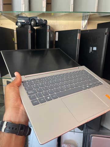 HP HP EliteBook 645 14 inch G11 Notebook PC - AMD Ryzen 7 Pro 7735U with Radeon Graphics - 16GB - 512 - 14"