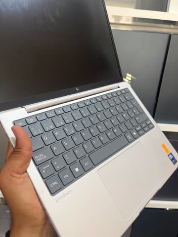 HP HP EliteBook 8 G1i 13 inch Notebook AI PC - Intel Core Ultra 5 235U - 32GB - 256 - 13"