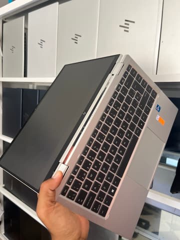HP HP EliteBook x360 1040 G8 Notebook PC - I7-1185G7 - 32GB - 512 - 14" (tactile)