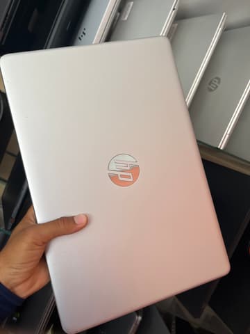 HP HP Laptop 15-dw3xxx - I5-1135G7 - 8GB - 1024 - 15"