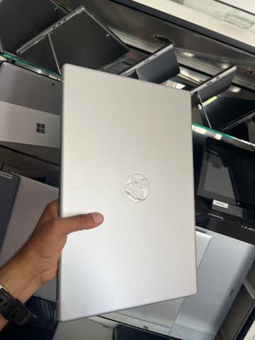 HP HP Laptop 15-fd1xxx - Intel Core Ultra 5 125H - 16GB - 512 - 15"