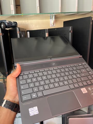 Micro-Star International Co., Ltd. Modern 14 A10RB - I7-10510U - 16GB - 512 - 14" - GeForce MX250