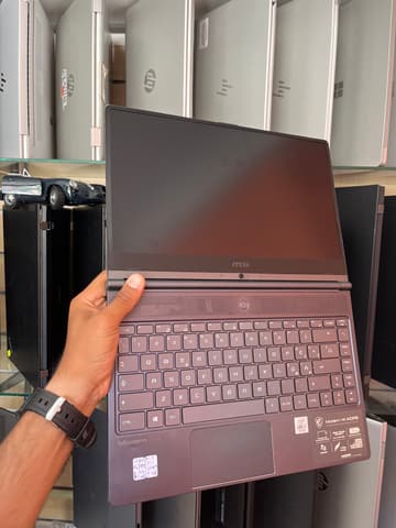 Micro-Star International Co., Ltd. Modern 14 A10RB - I7-10510U - 16GB - 512 - 14" - GeForce MX250