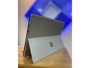 Microsoft Corporation Surface Pro 4 - I5-6300U - 4GB - 128 - 12" (tactile) - 2736x1824 2.5K+