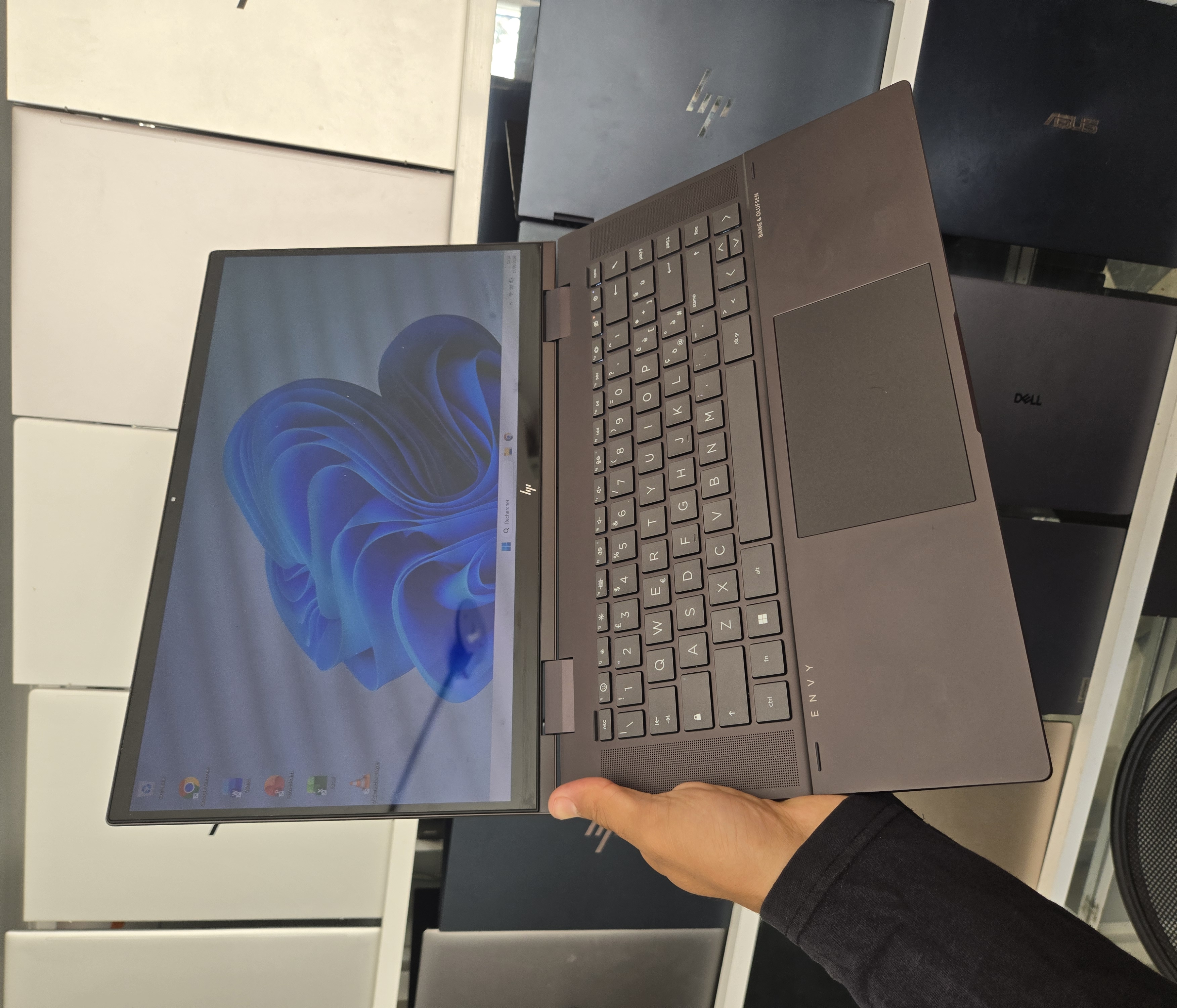 HP HP ENVY x360 2-in-1 Laptop 15-ey0xxx - Ryzen 7 5825U - 16GB - 512 - 15" (tactile)