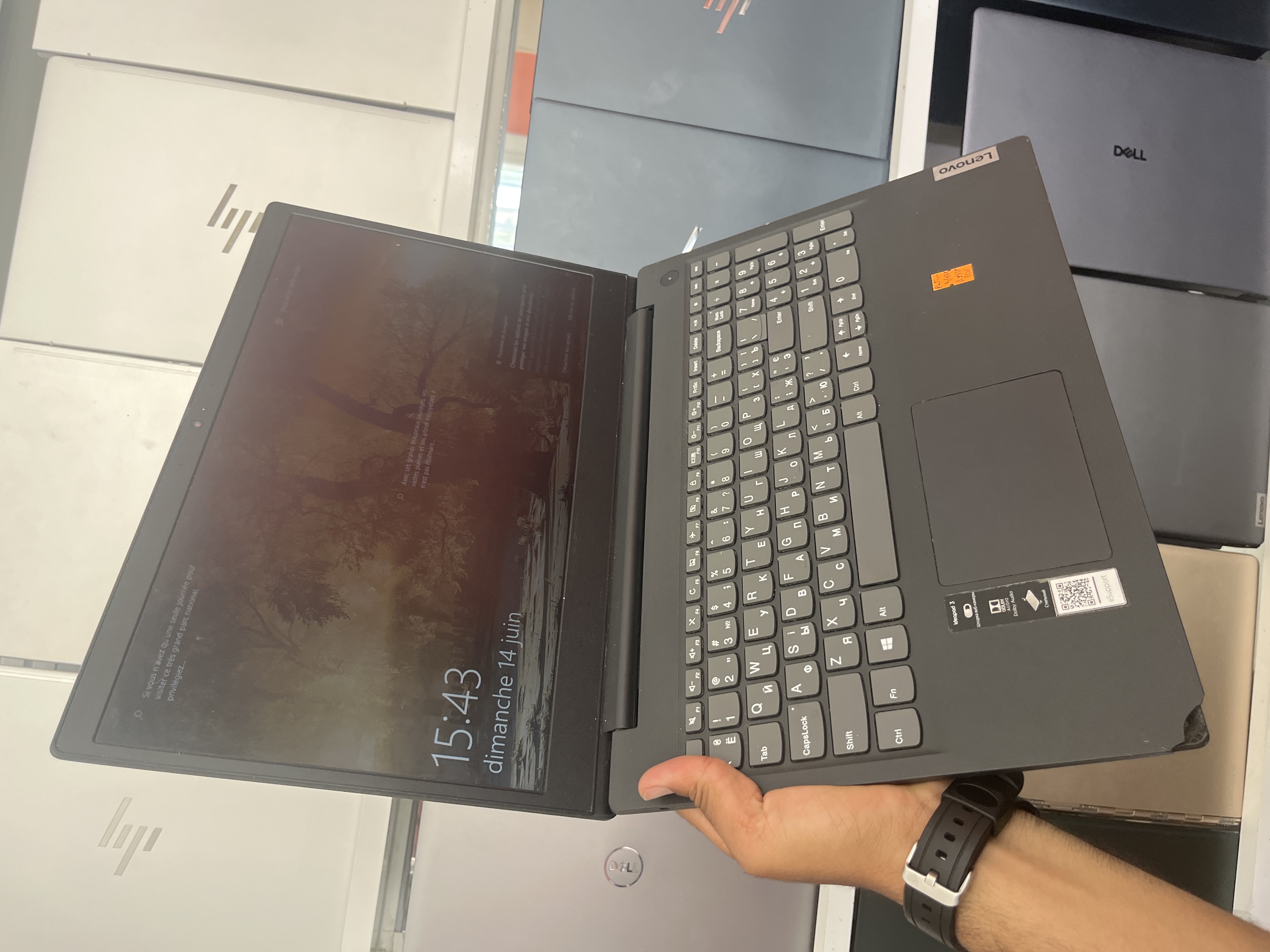 LENOVO IdeaPad 3 15IGL05 - Intel Pentium Silver N5030 @ 1.10GHz - 4GB - 128 - 15"