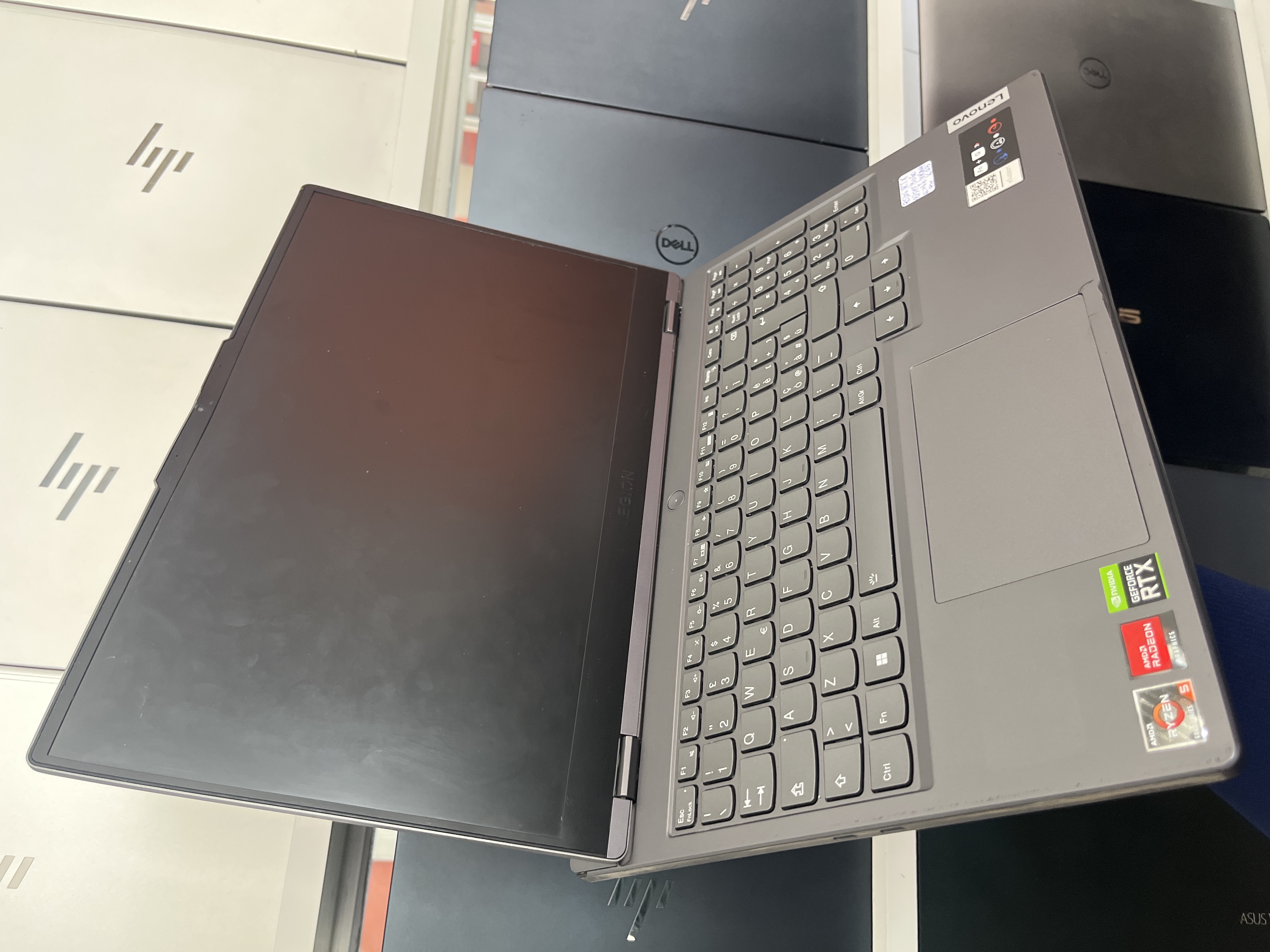 LENOVO Legion 5 15ARH7H - Ryzen 5 6600H - 16GB - 512 - 15" - GeForce RTX 3060 Laptop GPU