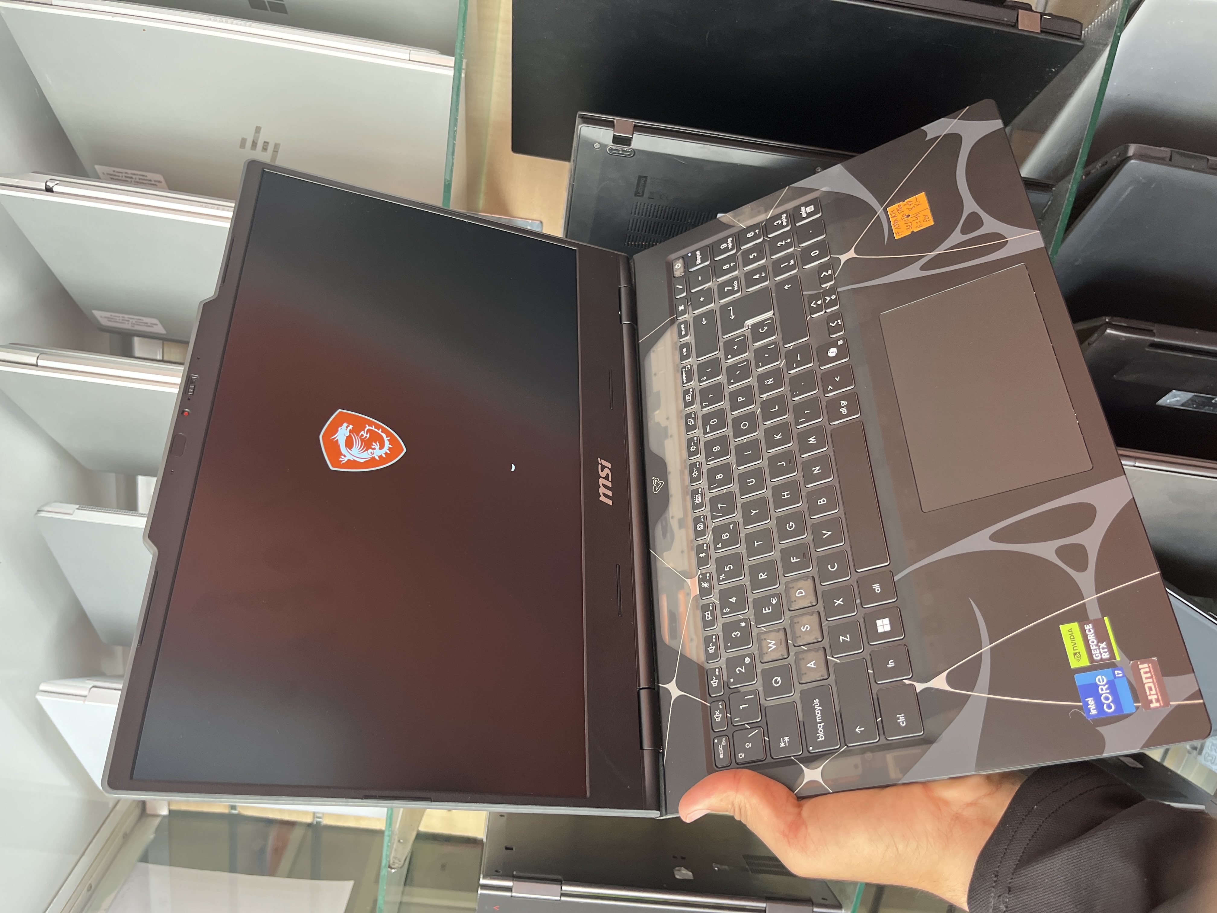 Micro-Star International Co., Ltd. Cyborg 15 B13WFKG - I7-13620H - 32GB - 1024 - 15" - GeForce RTX 5060 Laptop GPU